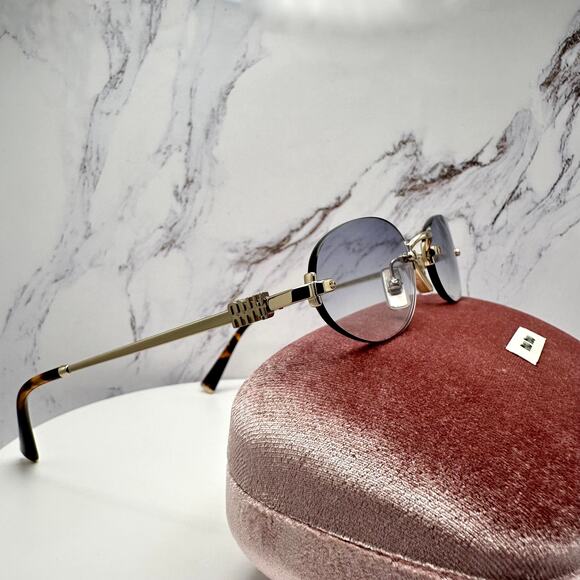 New MIU MIU Sunglasses - Picture 13 of 16
